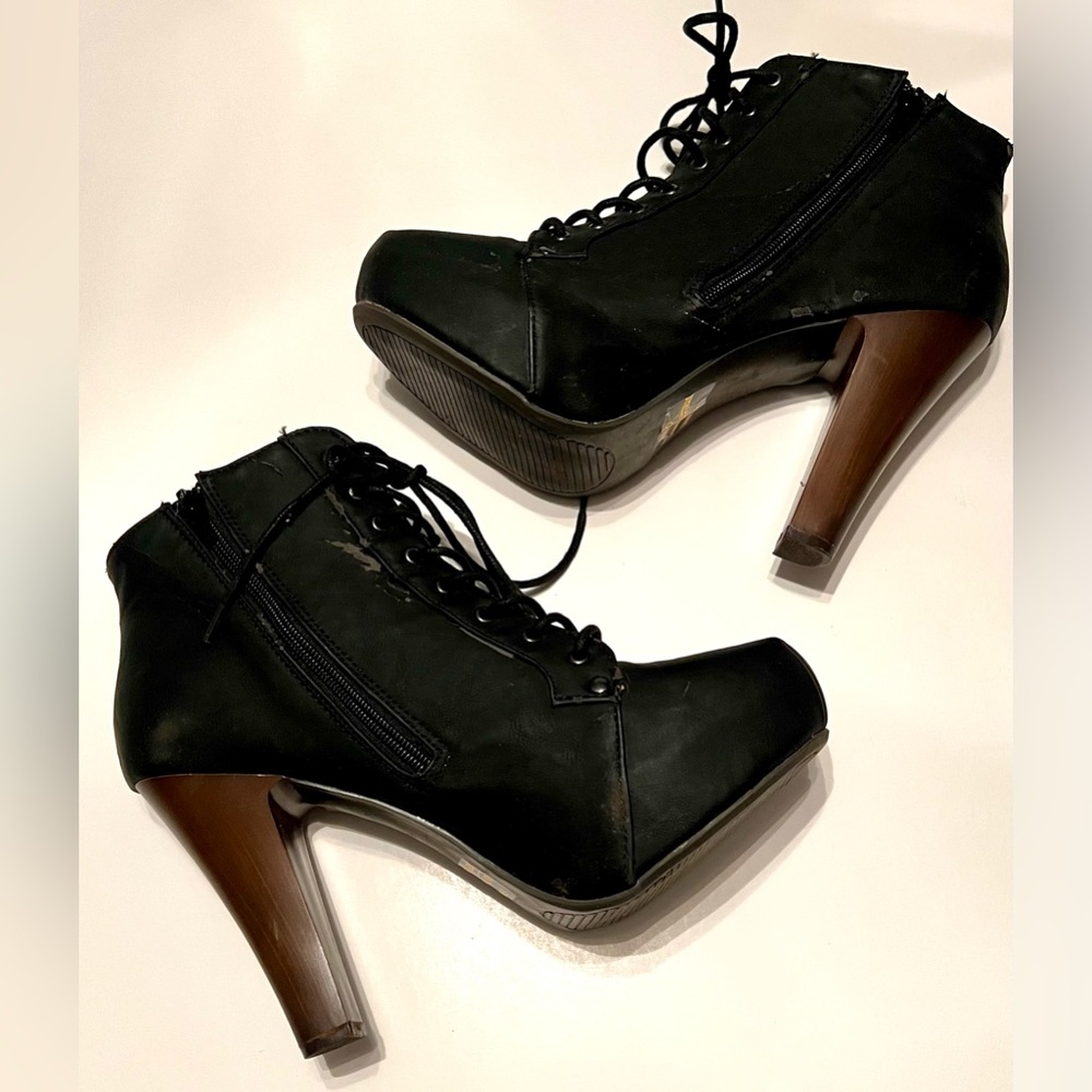 Charlotte Russe Black Lace-Up Platform Ankle Booties with Brown‎ Heel